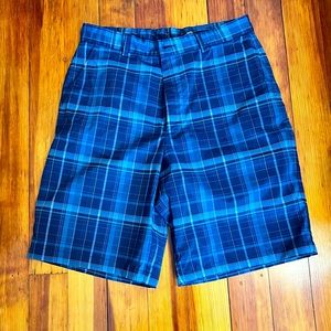 Tommy Armour size 32 golf shorts